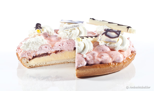 Aardbeienbavaroisevlaai